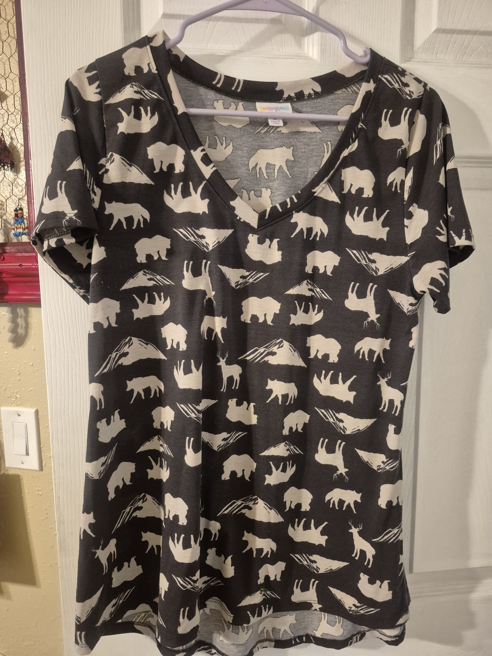 V-Neck Black and Cream Wildlife Print Women's Top Lularoe Medium